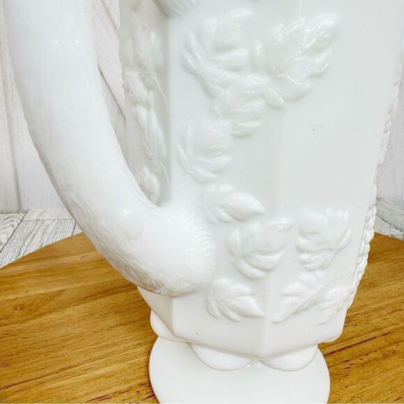 Westmoreland Vintage Grapes and Leave 9 Panel Milk Glass Pitcher White - Picture 6 of 11